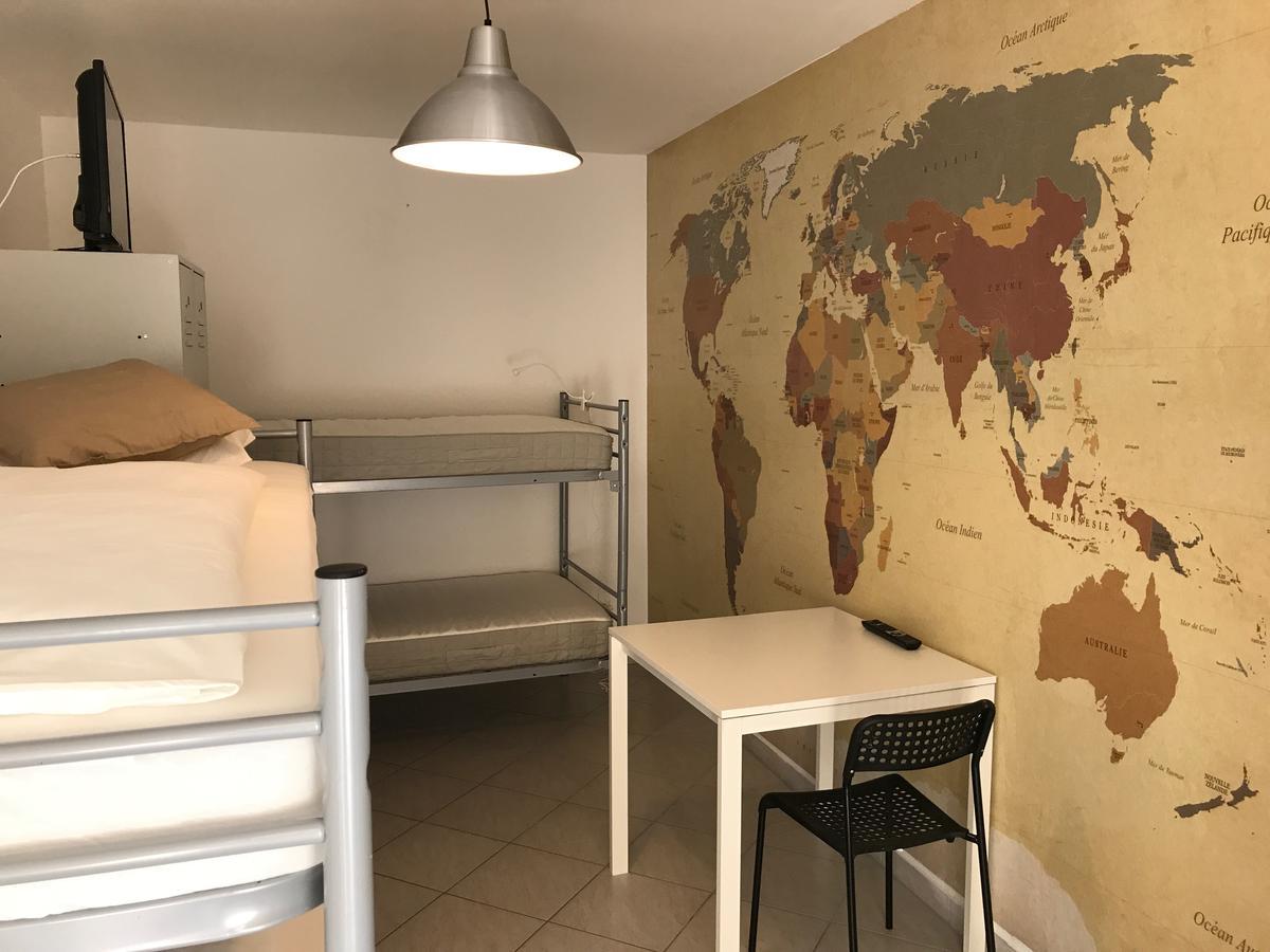 Boutique Hostel Zum Goldenen Kegel Виена Екстериор снимка