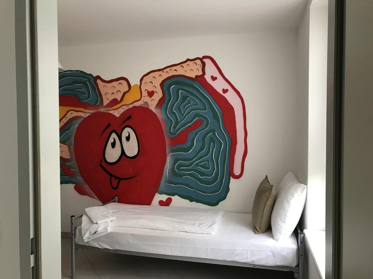 Boutique Hostel Zum Goldenen Kegel Виена Екстериор снимка