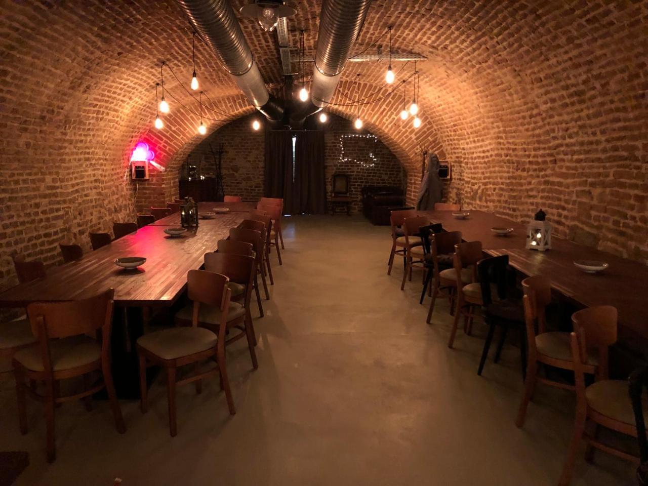 Boutique Hostel Zum Goldenen Kegel Виена Екстериор снимка