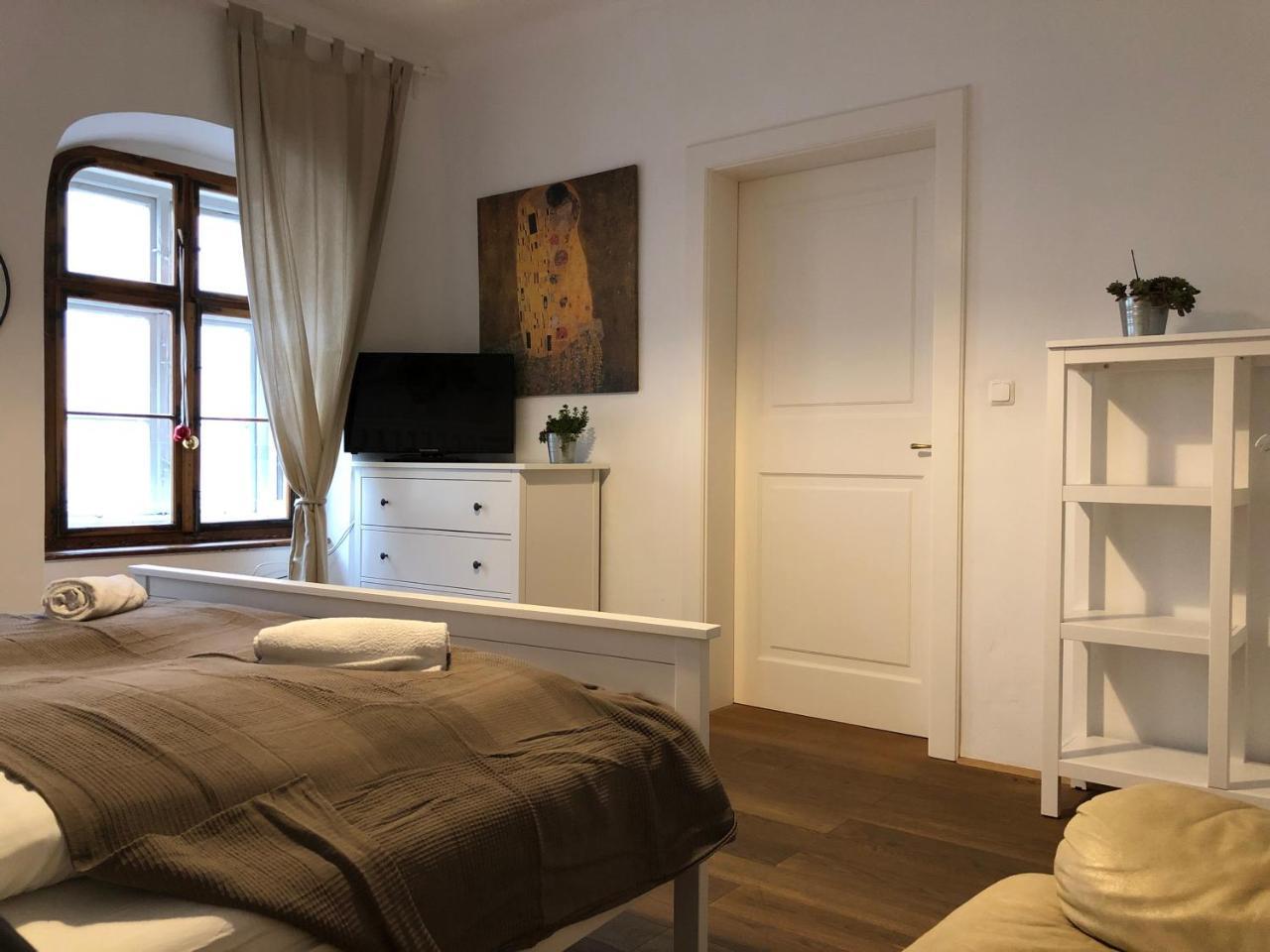 Boutique Hostel Zum Goldenen Kegel Виена Екстериор снимка