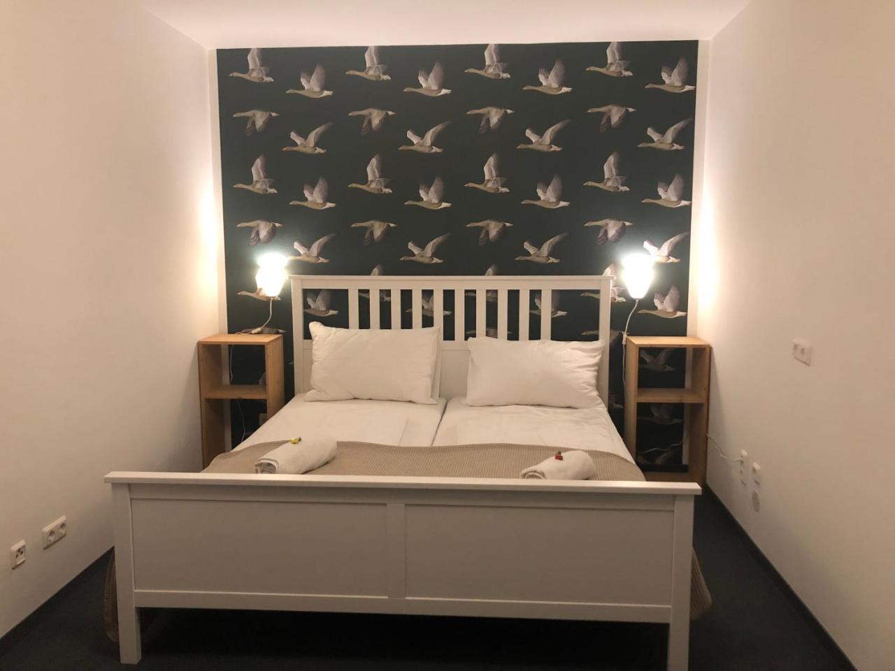 Boutique Hostel Zum Goldenen Kegel Виена Екстериор снимка